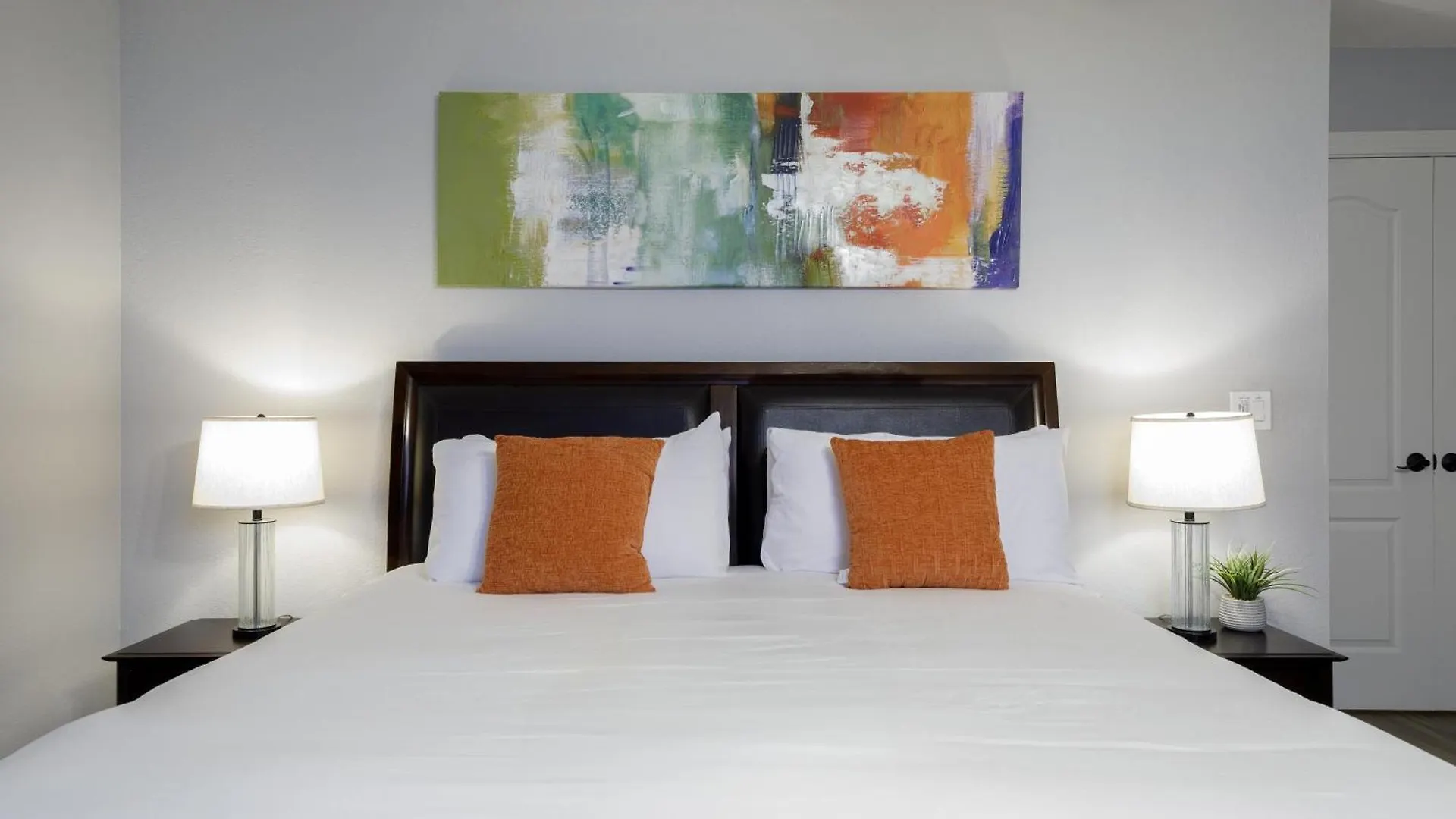 Central Location, Heated Pool, Hot Tub, Game Room Phoenix USA