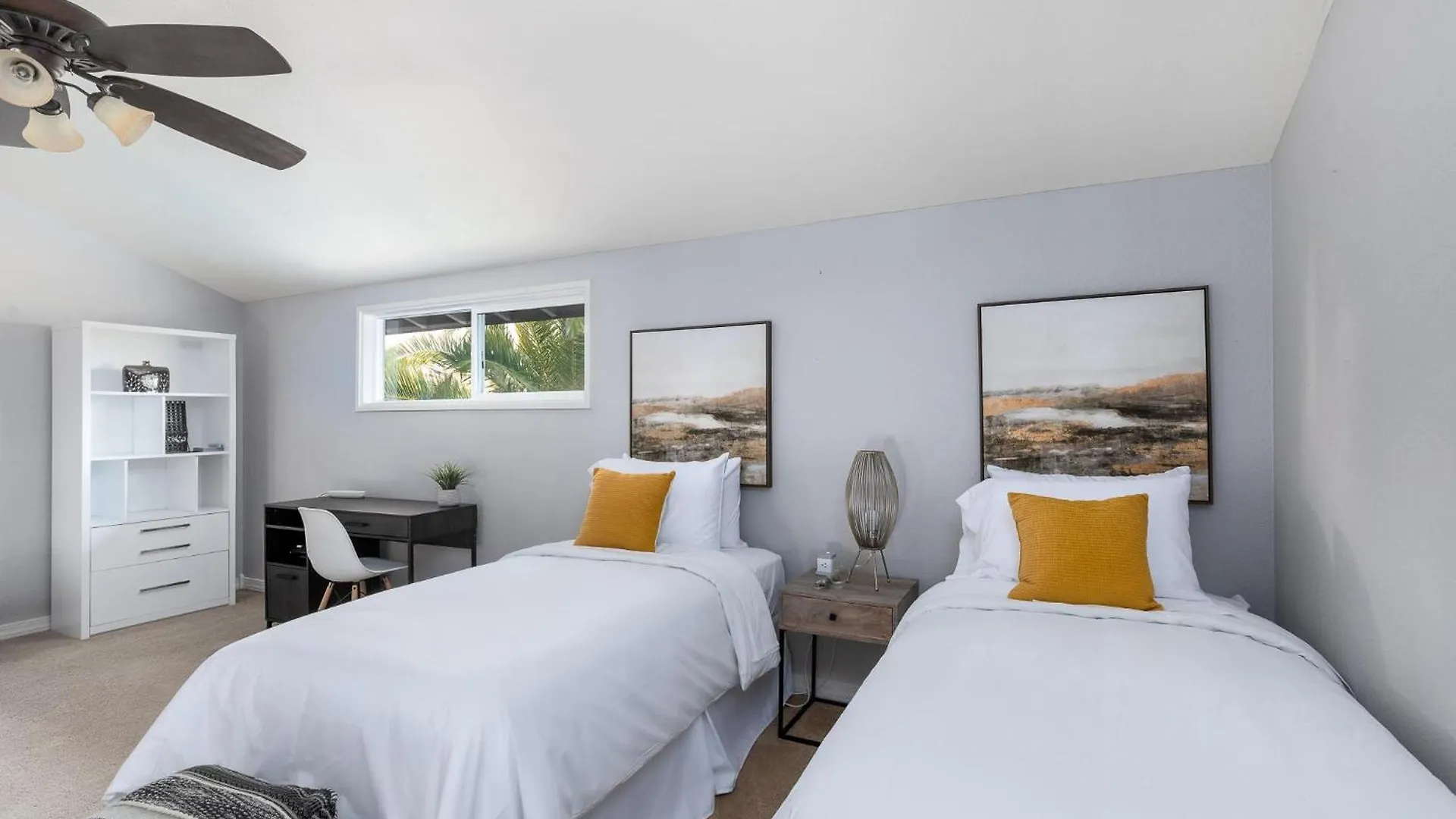 Central Location, Heated Pool, Hot Tub, Game Room Phoenix